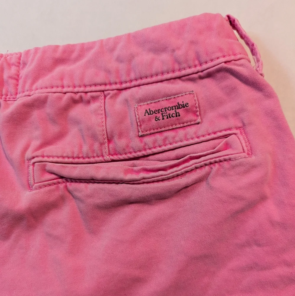 Abercrombie & Fitch Men's Button Fly Neon Pink Shorts, Size 33